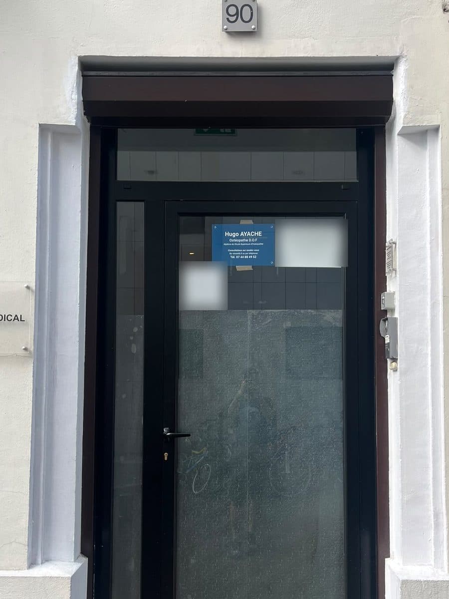 L'entrée du cabinet médical